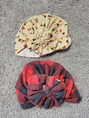 Bunny Knots Baby Hats